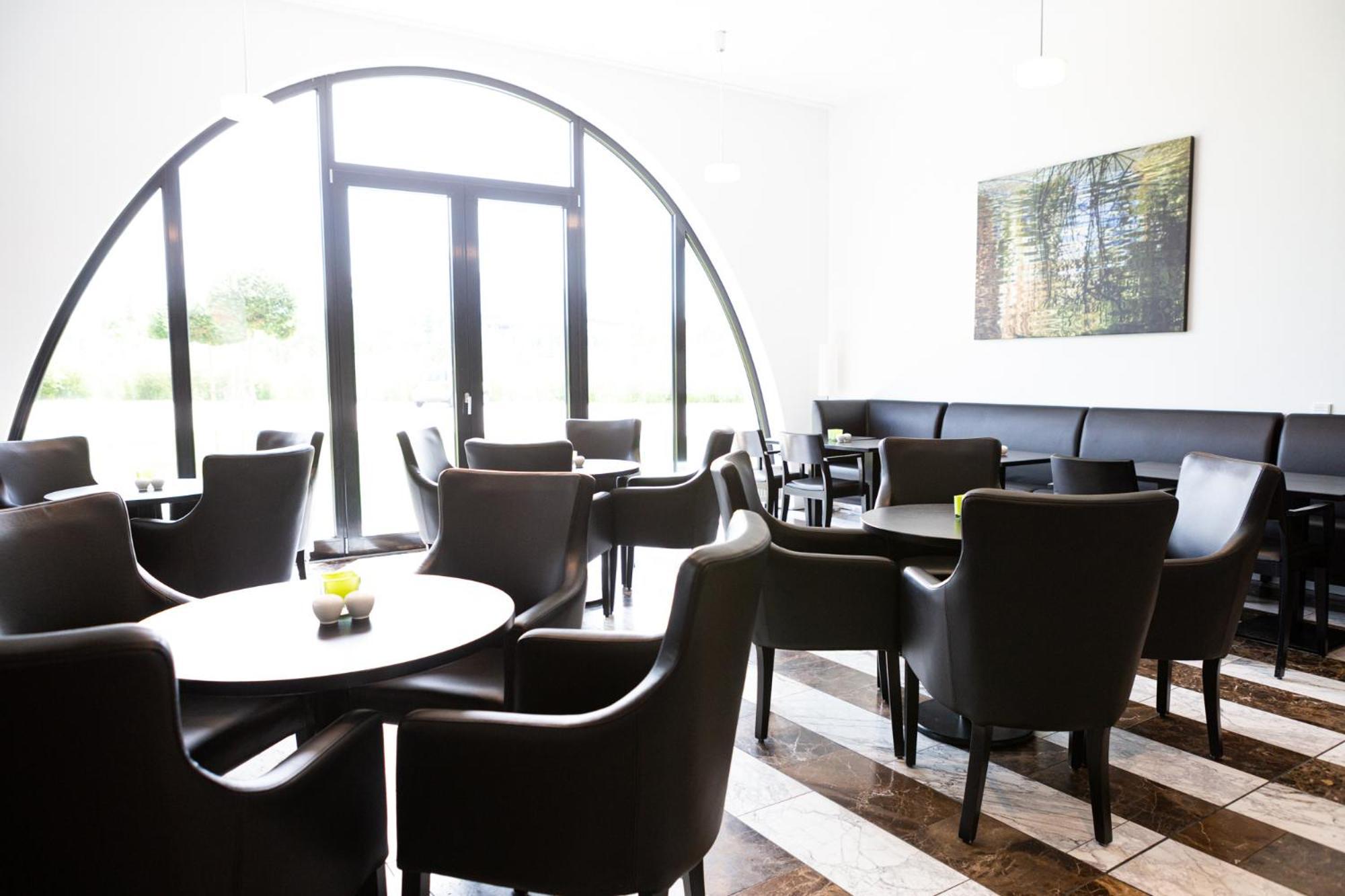 Tobbaccon Hotel Bensheim Bagian luar foto