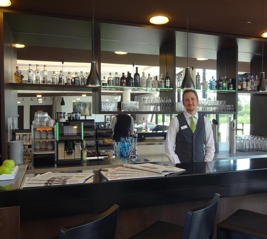 Tobbaccon Hotel Bensheim Bagian luar foto