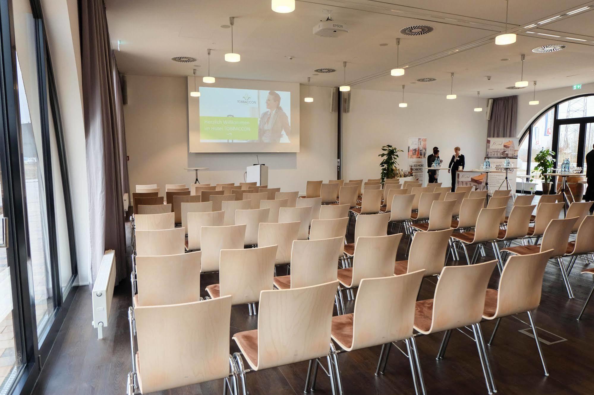 Tobbaccon Hotel Bensheim Bagian luar foto