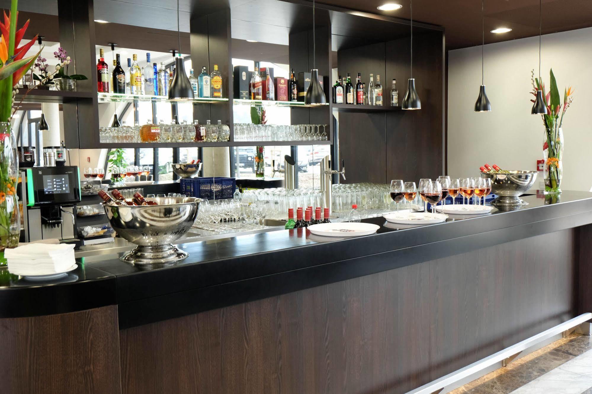 Tobbaccon Hotel Bensheim Bagian luar foto